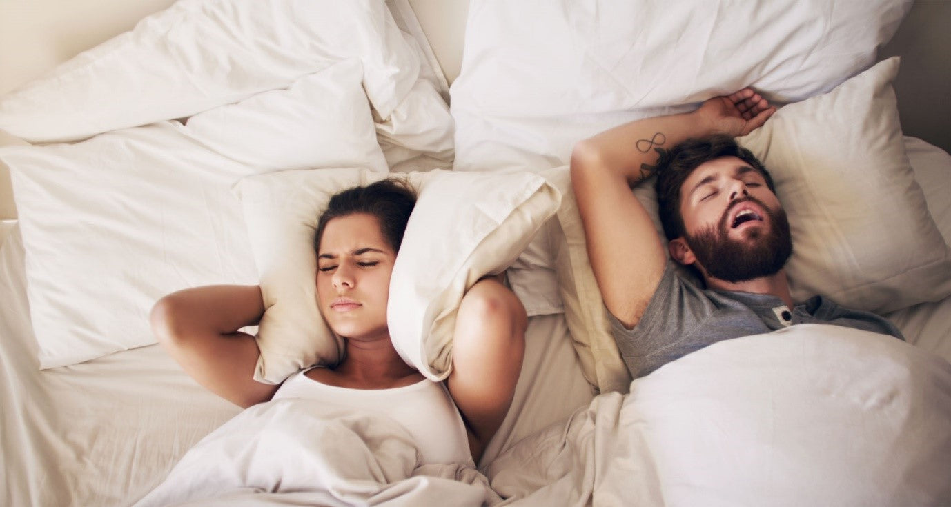 Survey graphic revealing 61% of snorers in South West UK are male according to partners